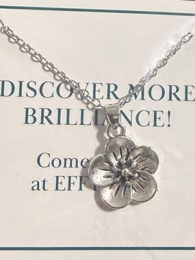 NWT EFFY Sterling Silver Floral Pendant Necklace